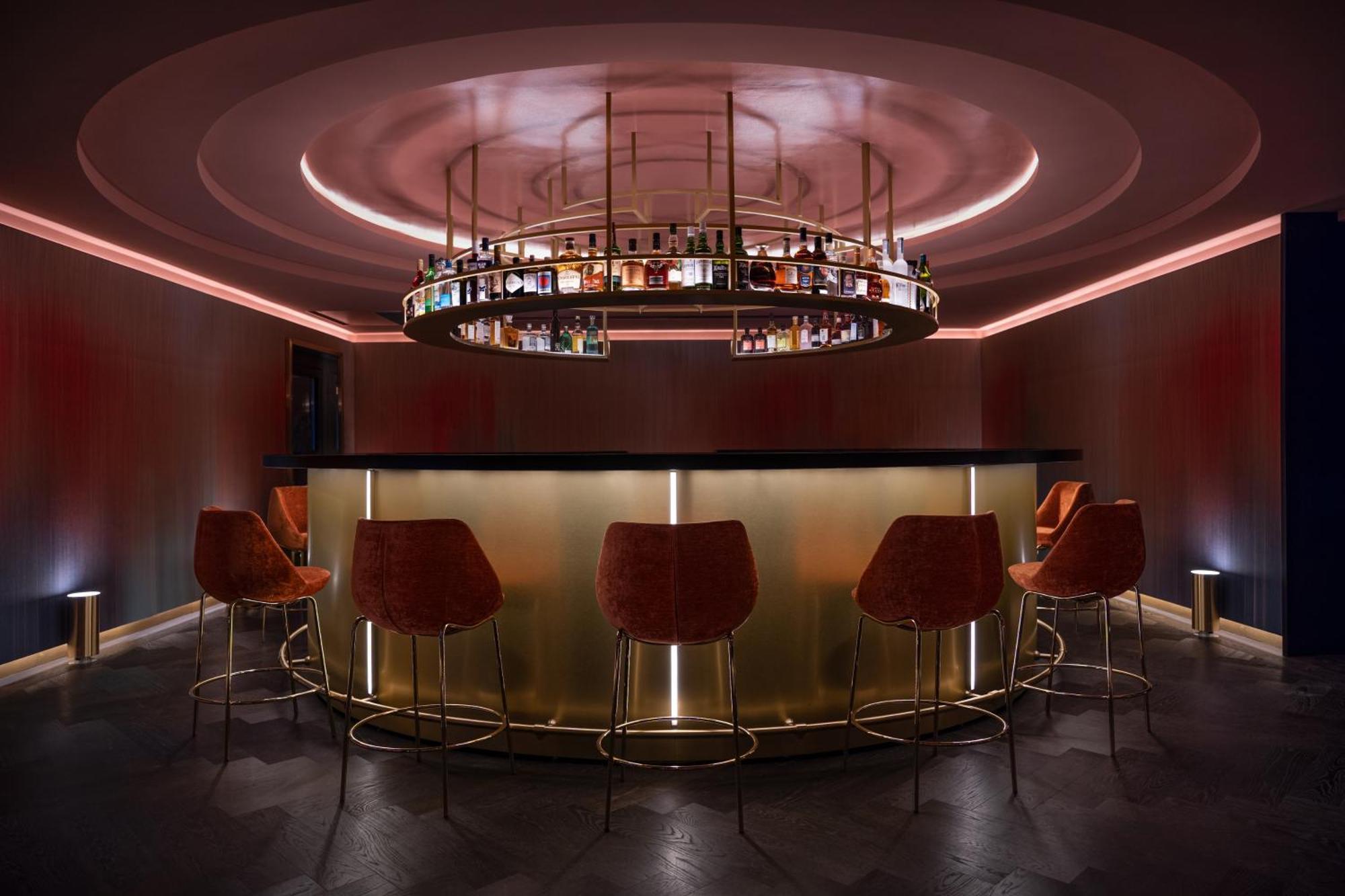 فندق Almanac Palais فيينا المظهر الخارجي الصورة The bar at the 100 Queen's Gate